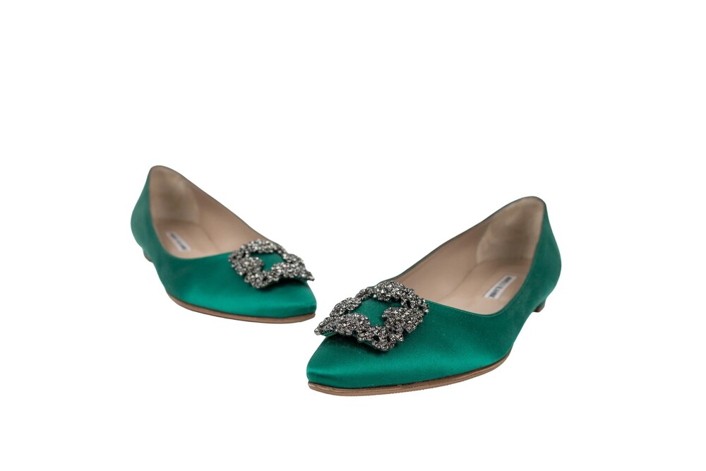 Manolo Blahnik Green Hangisi Embellished Pointed-Toe Flats Satin Size 41